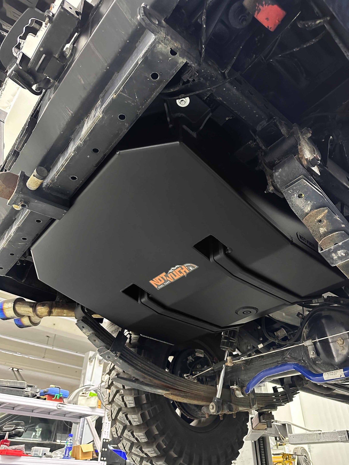 Fuken FK-NOTVUCH 145L Auxiliary Fuel Tank — Fits 2015+ Toyota Land Cruiser 79 2.8L Turbo Diesel / 4.0L V6