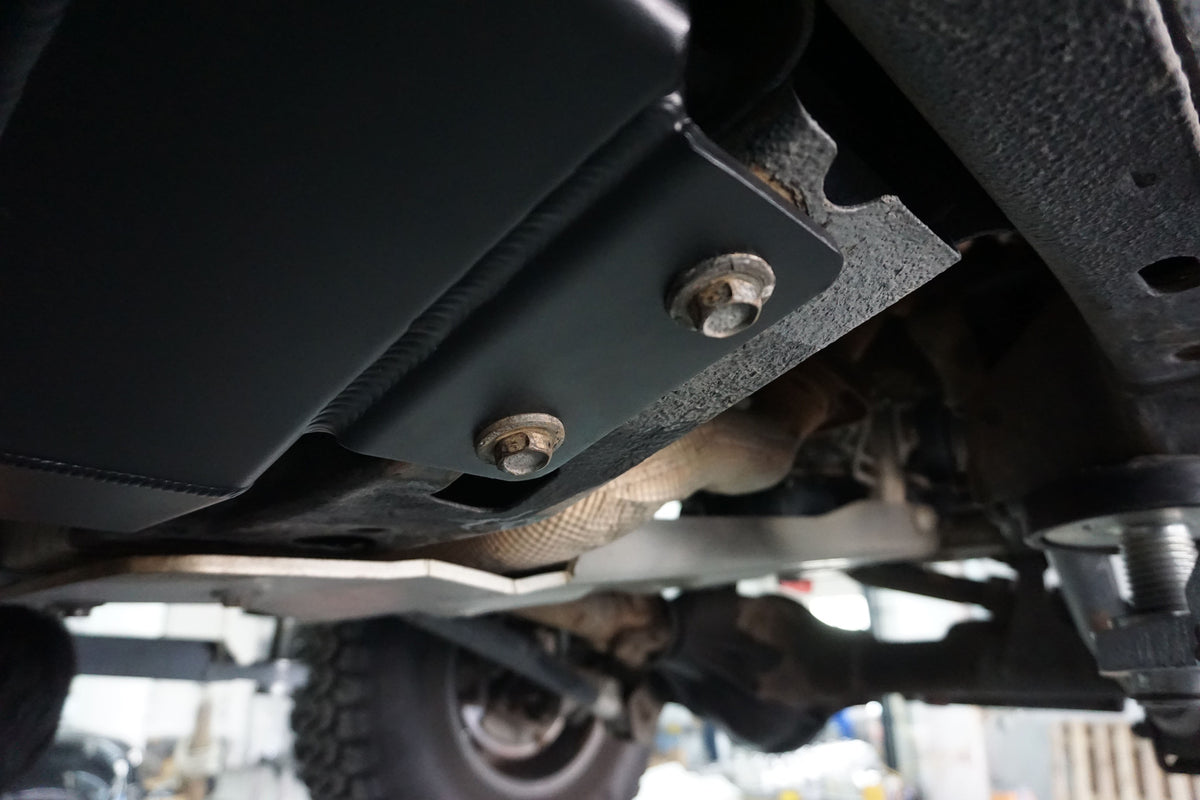 Fuken FK-NOTVUCH 70L Side Mount Auxiliary Fuel Tank — Fits 2012+ Jeep Wrangler JK 4-Door 3.6L Pentastar V6