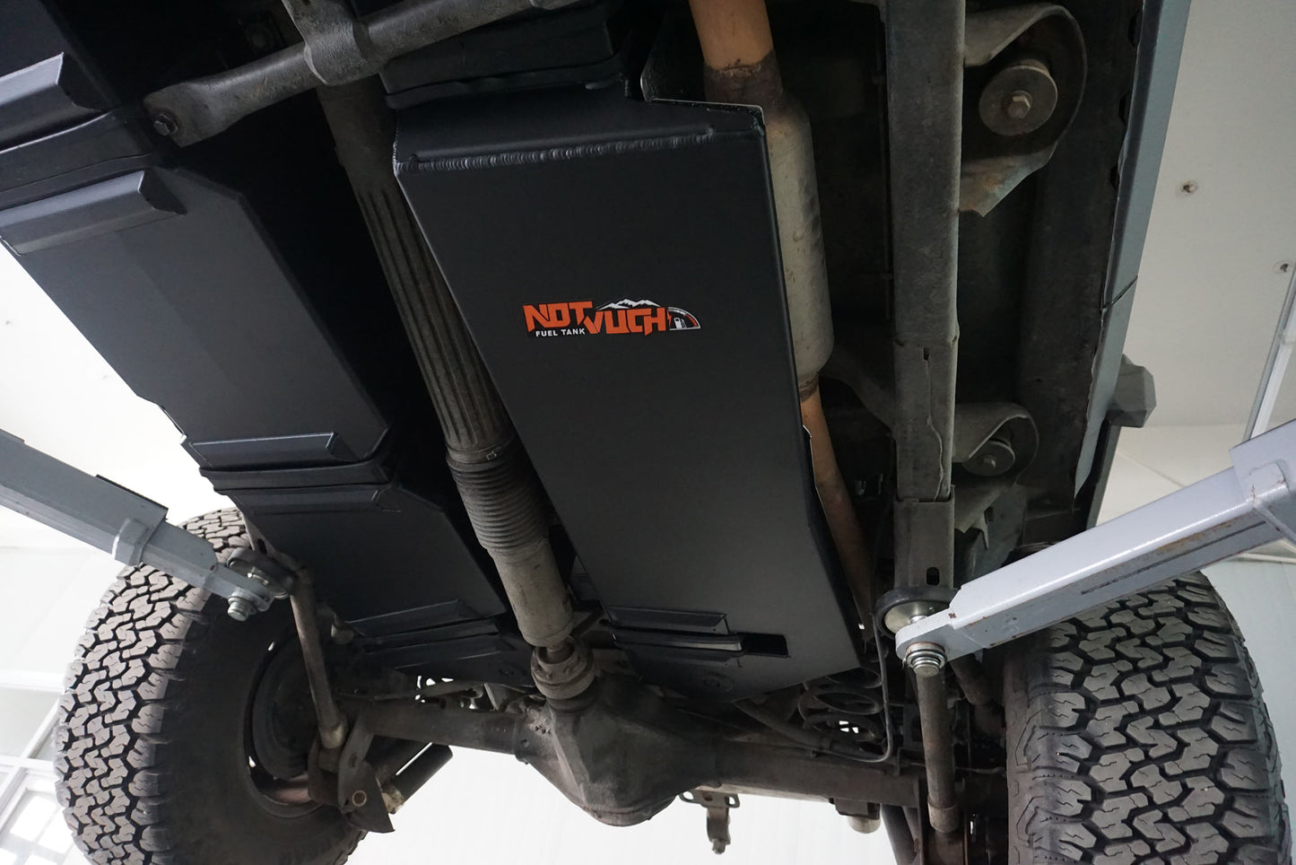 Fuken FK-NOTVUCH 70L Side Mount Auxiliary Fuel Tank — Fits 2012+ Jeep Wrangler JK 4-Door 3.6L Pentastar V6