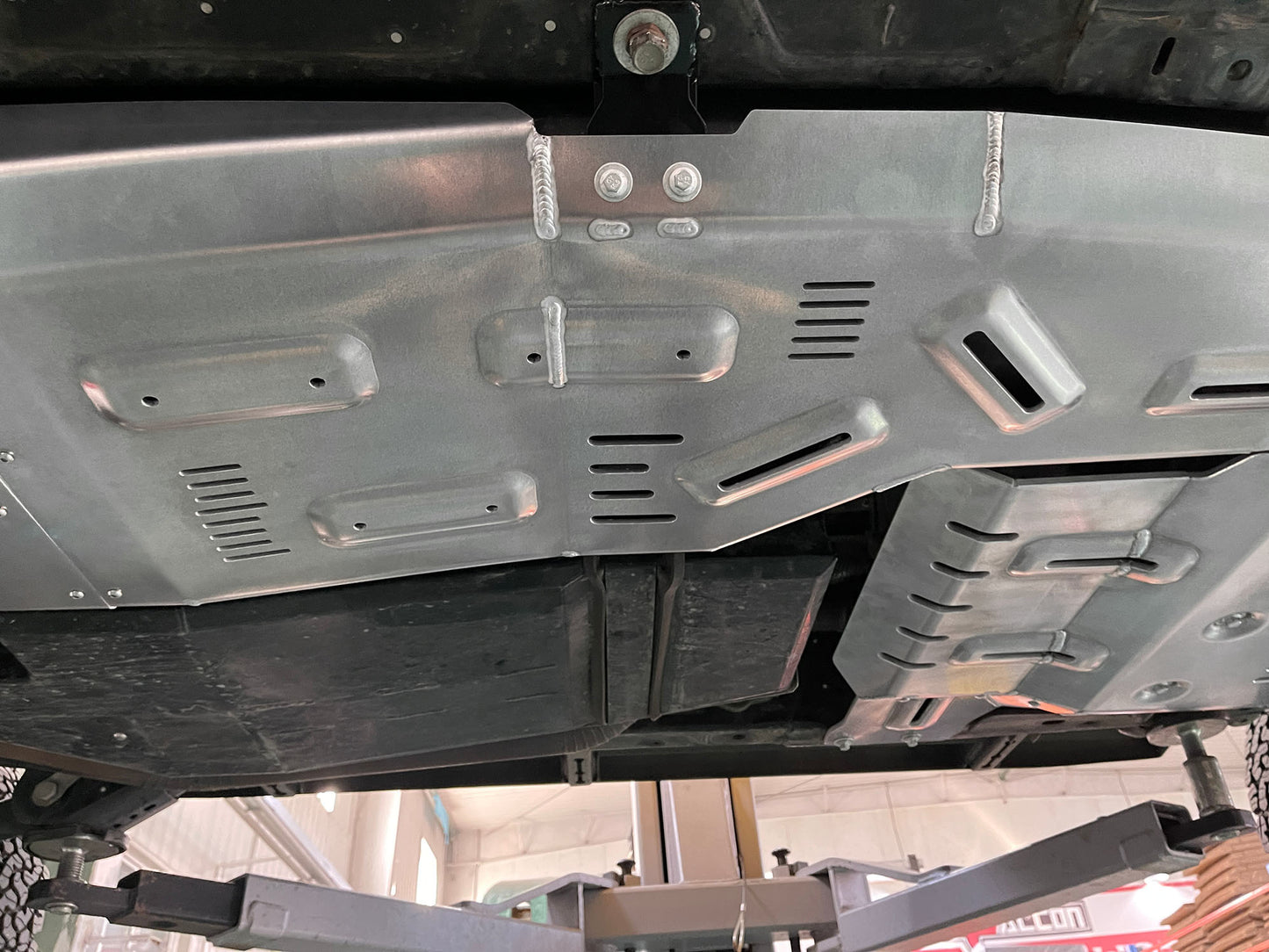 Fuken FK Al-Mg Alloy Fuel Tank Skid Plate|2021- Ford Bronco / Bronco Raptor 2.3L EcoBoost / 2.7L EcoBoost V6 / 3.0L Twin-Turbo EcoBoost V6